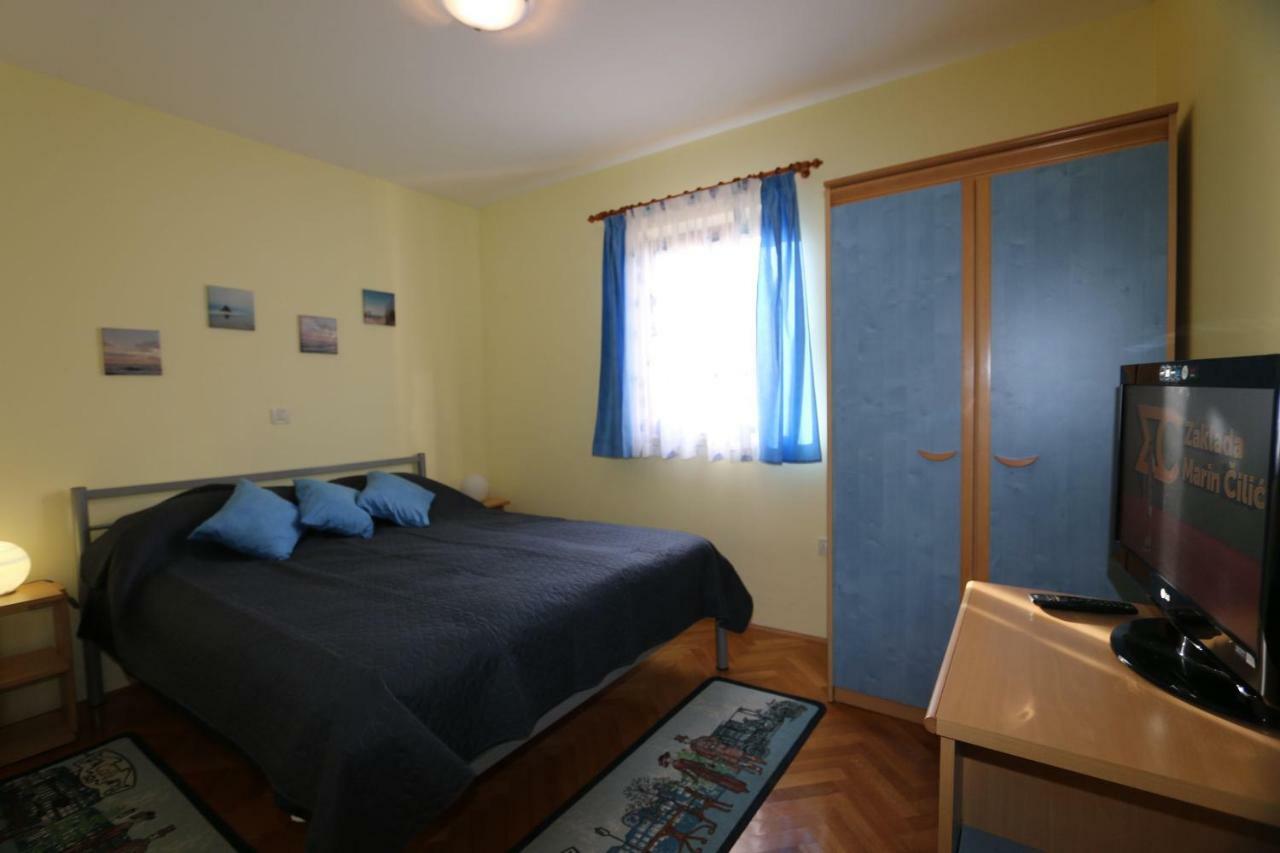 Apartment Dina Šilo Exteriér fotografie