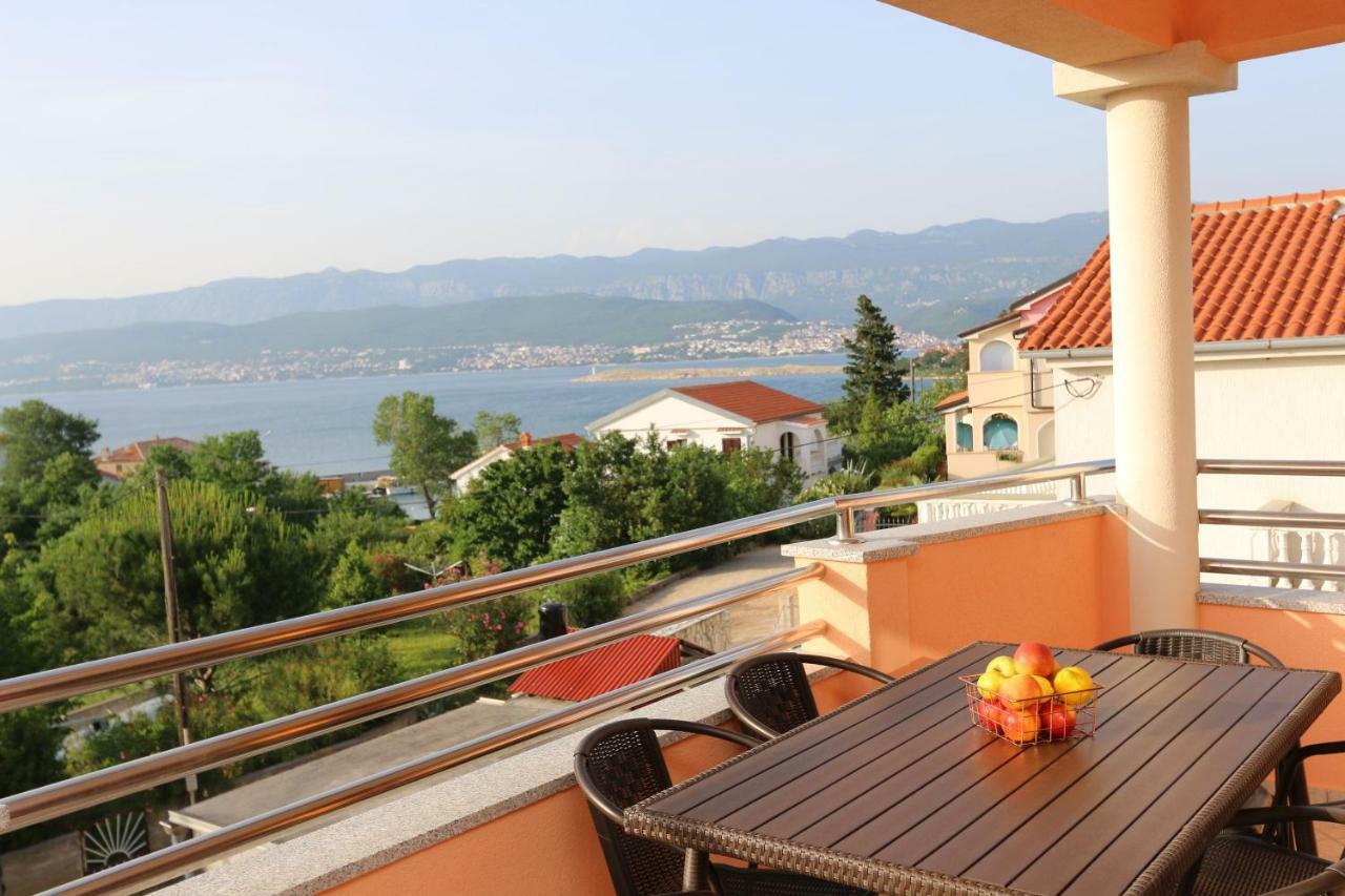Apartment Dina Šilo Exteriér fotografie